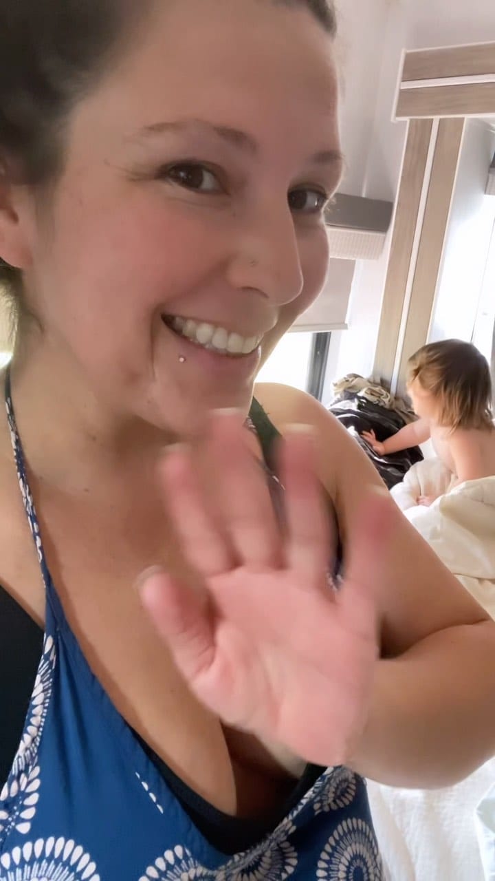 Post 9 by Alina Flor on Instagram (video)