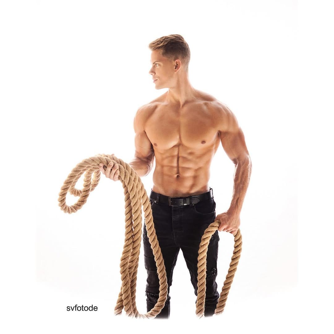Post 1 by PHOTOGRAPHER SVEN on Instagram (carousel)