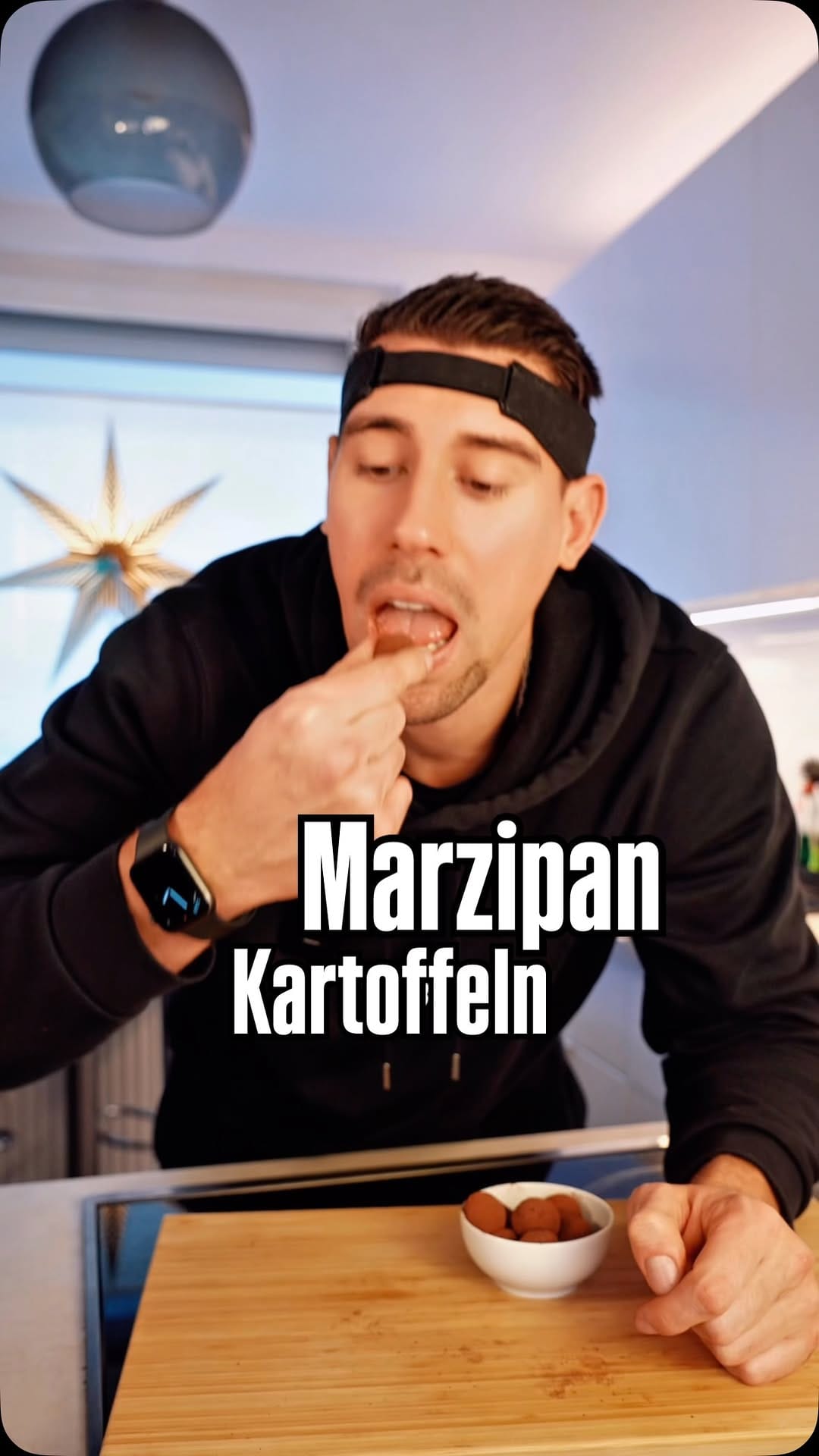 Post 3 by JO HOLECZEK on Instagram (video)