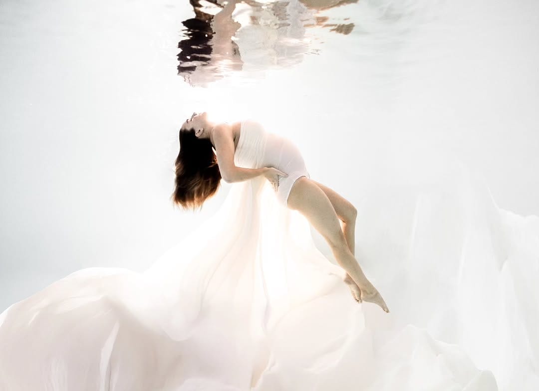 Post 4 by Elena Semechin (geb. Krawzow) on Instagram (image)