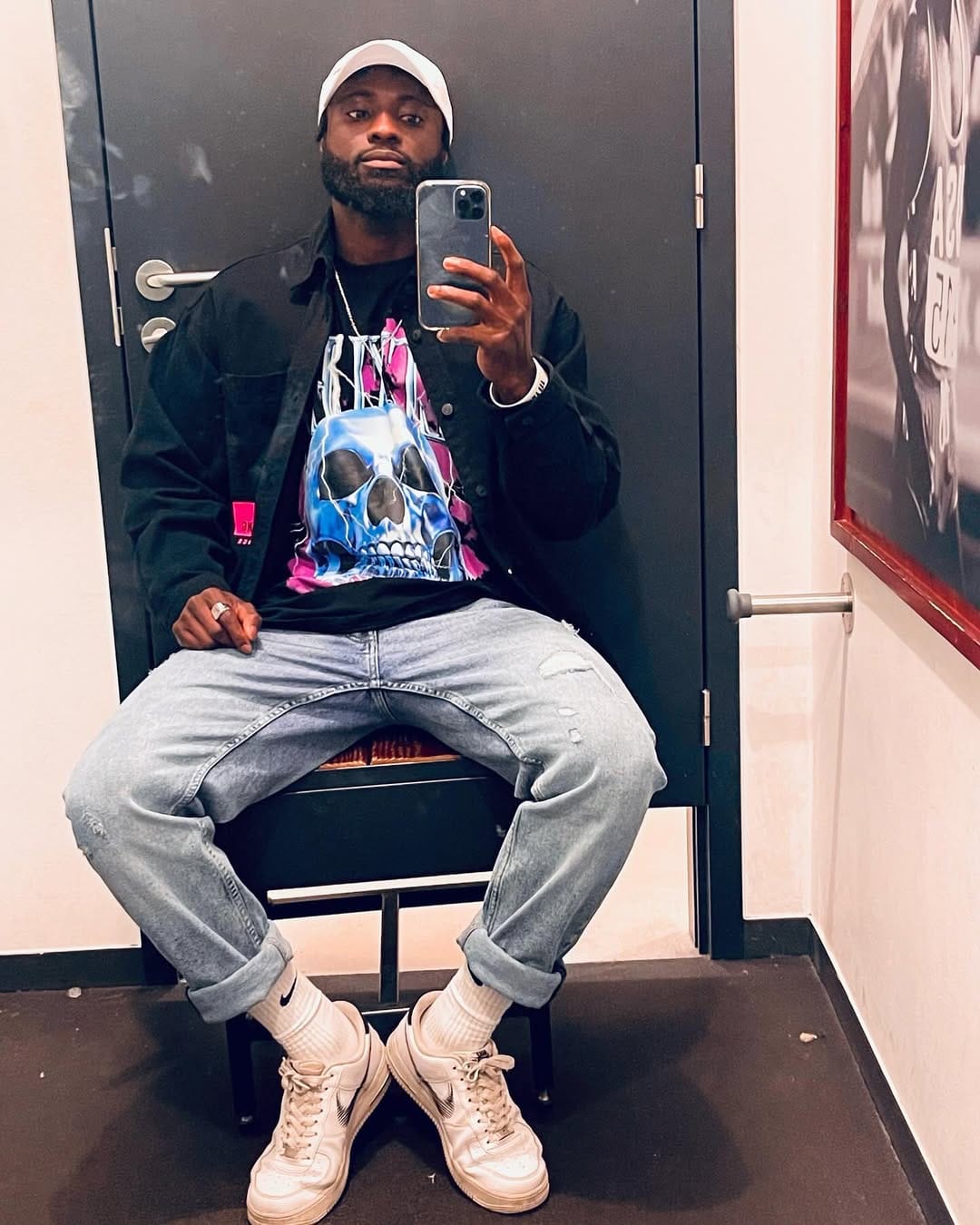 Post 9 by Flexx on Instagram (image)