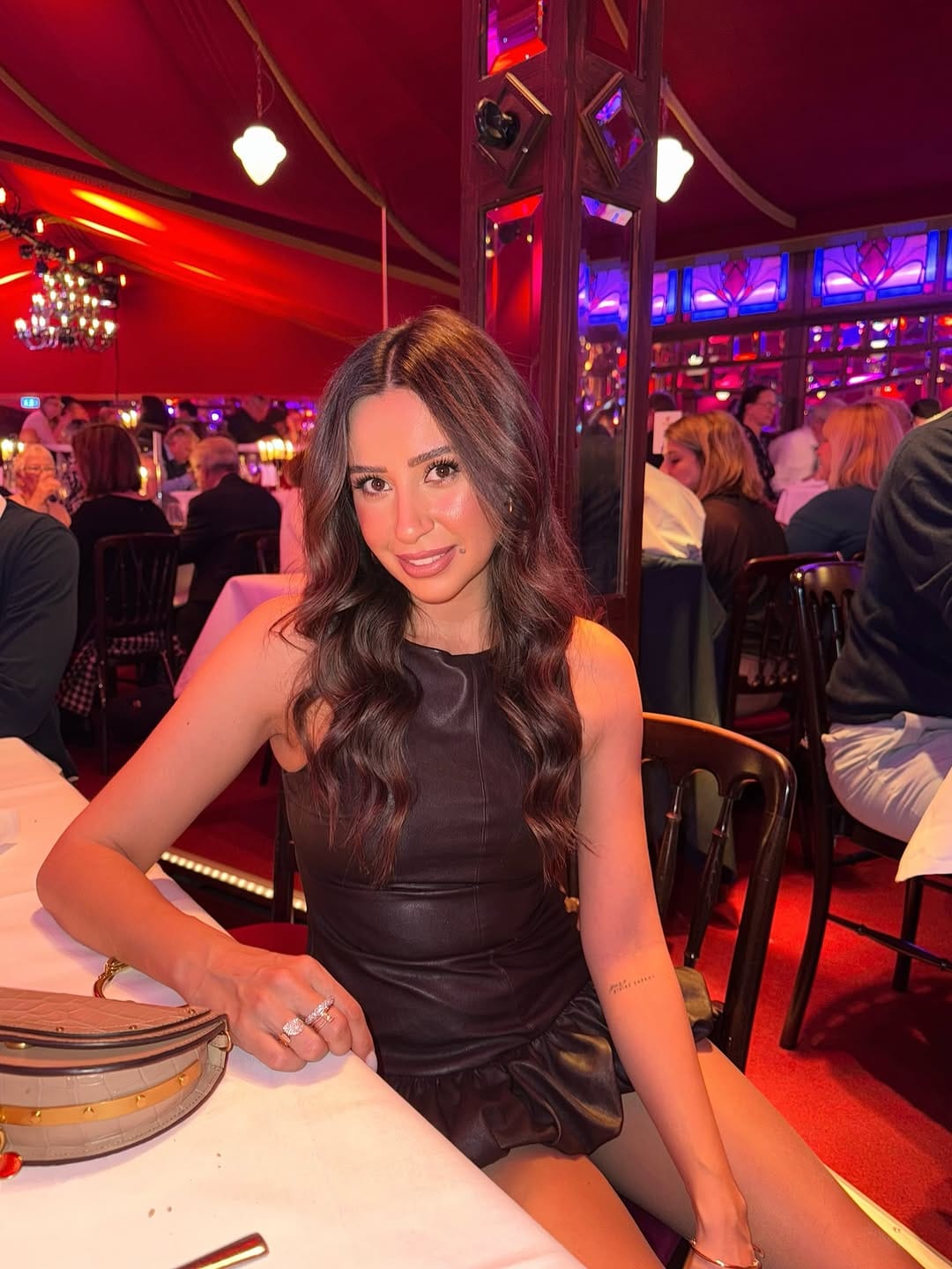 Post 4 by Ela on Instagram (carousel)