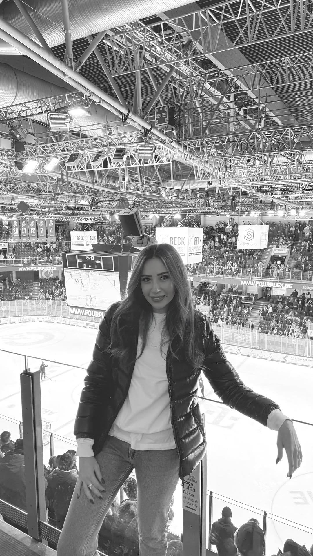 Post 6 by Ela on Instagram (video)
