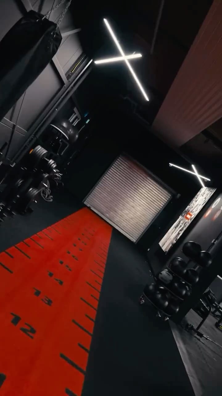Post 2 by JONNY M. | FITNESS CLUBS on Instagram (video)