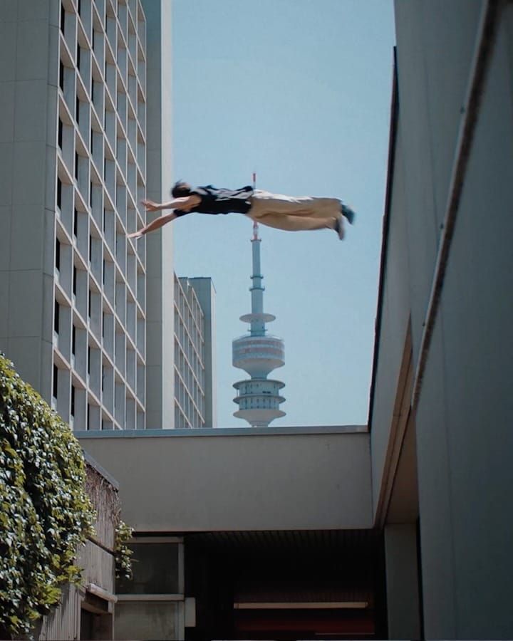 Post 8 by 𝗗𝗘𝗡𝗡𝗜𝗦 𝗞𝗢𝗥𝗥𝗔 | Parkour on Instagram (carousel)