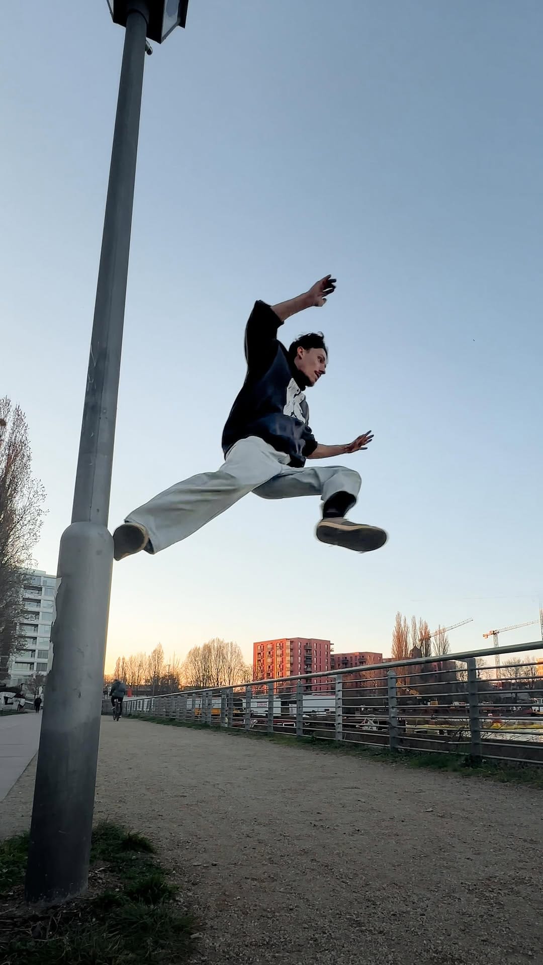 Post 3 by 𝗗𝗘𝗡𝗡𝗜𝗦 𝗞𝗢𝗥𝗥𝗔 | Parkour on Instagram (video)