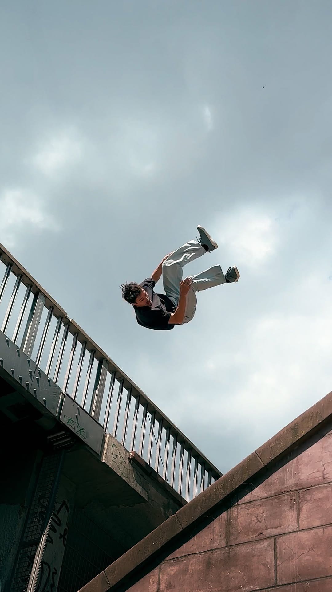 Post 9 by 𝗗𝗘𝗡𝗡𝗜𝗦 𝗞𝗢𝗥𝗥𝗔 | Parkour on Instagram (video)