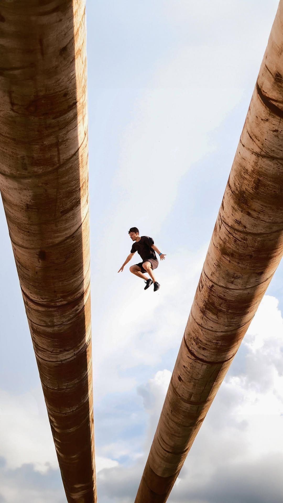 Post 4 by 𝗗𝗘𝗡𝗡𝗜𝗦 𝗞𝗢𝗥𝗥𝗔 | Parkour on Instagram (video)