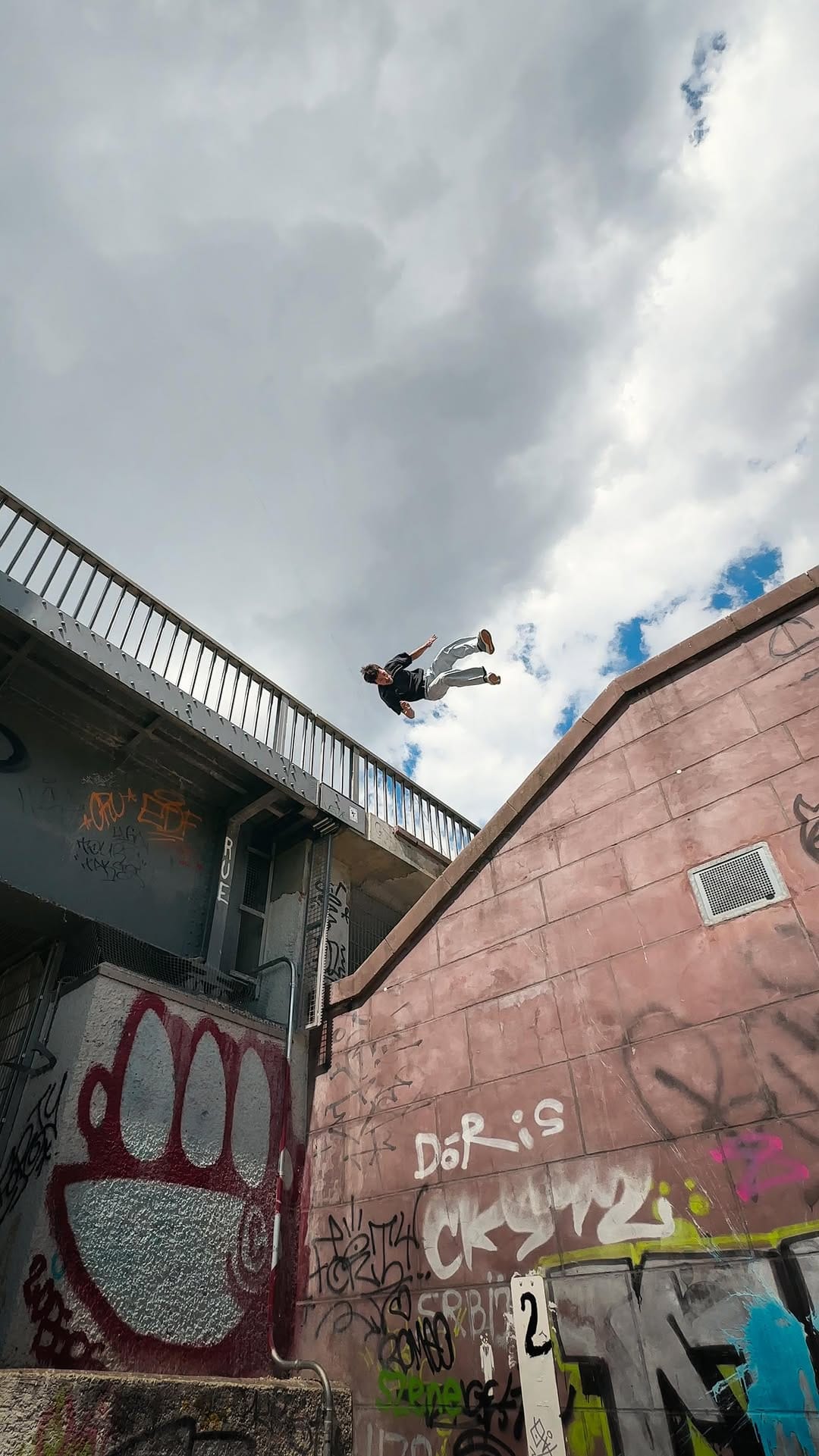 Post 10 by 𝗗𝗘𝗡𝗡𝗜𝗦 𝗞𝗢𝗥𝗥𝗔 | Parkour on Instagram (video)