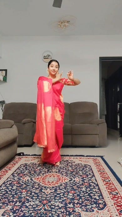 Post 10 by Divya Shree on Instagram (video)