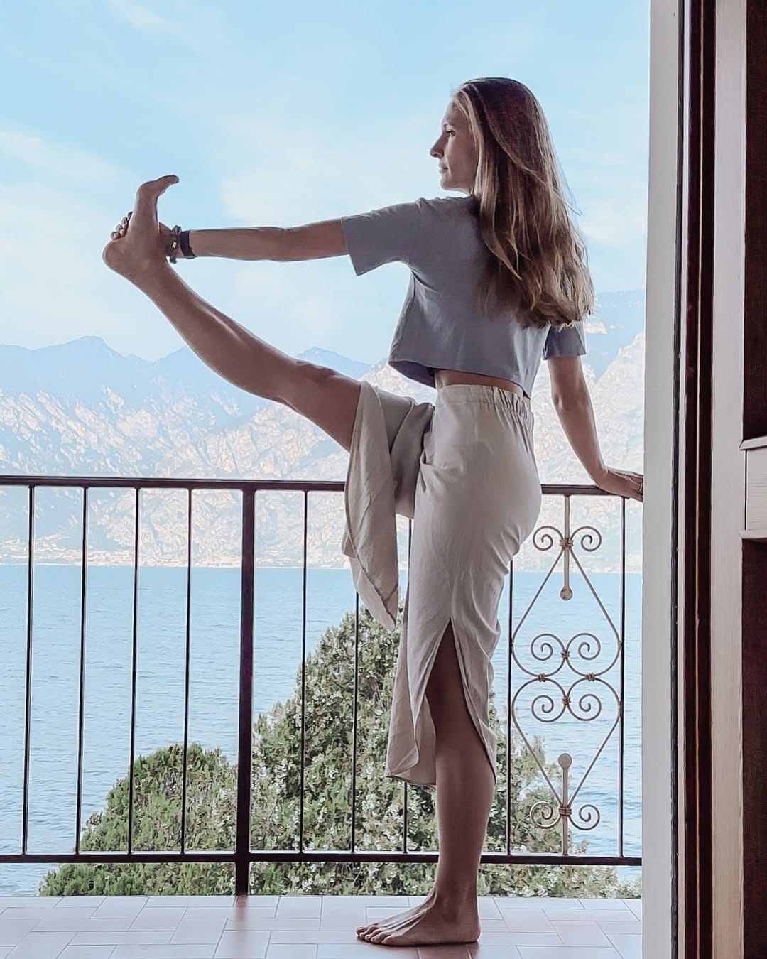 Post 7 by Viktoria - yoga & movement advocate on Instagram (image)