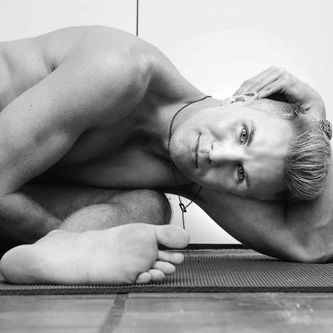 Post 3 by JONNY HUNT on Instagram (image)