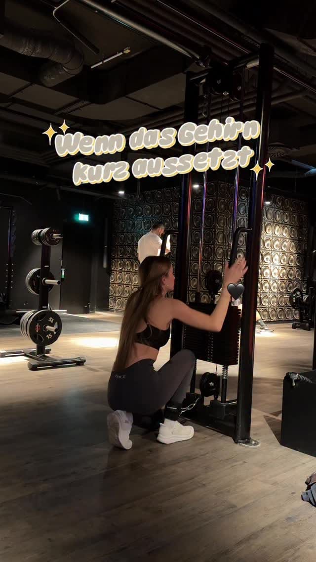 Post 2 by 𝓛𝓮𝓪  𝓚𝓪𝓽𝓱𝓪𝓻𝓲𝓷𝓪  𝓜𝓪𝓻𝓲𝓪🦋 on Instagram (video)