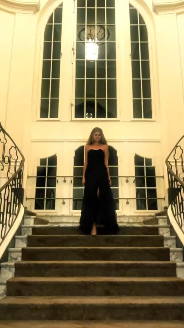Post 10 by Konstanze Klosterhalfen on Instagram (video)
