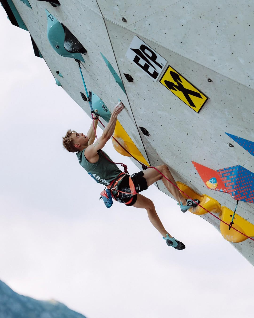 Post 1 by Climbing Team Germany on Instagram (carousel)