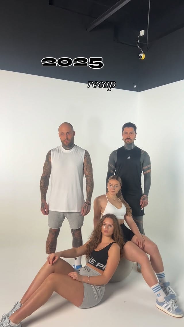 Post 7 by 𝓒𝓱𝓪𝓻𝓵𝔂 on Instagram (video)