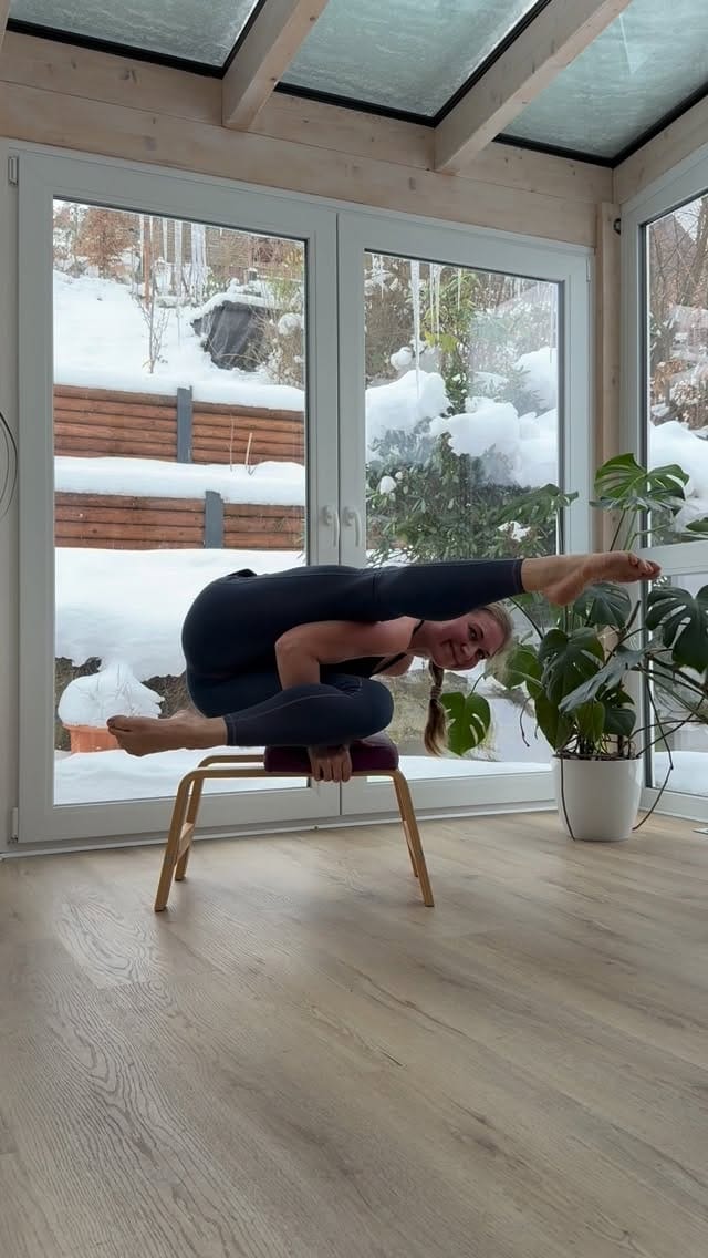 Post 3 by 🇨 🇱 🇦 🇺 🇩 🇮 🇦 on Instagram (video)