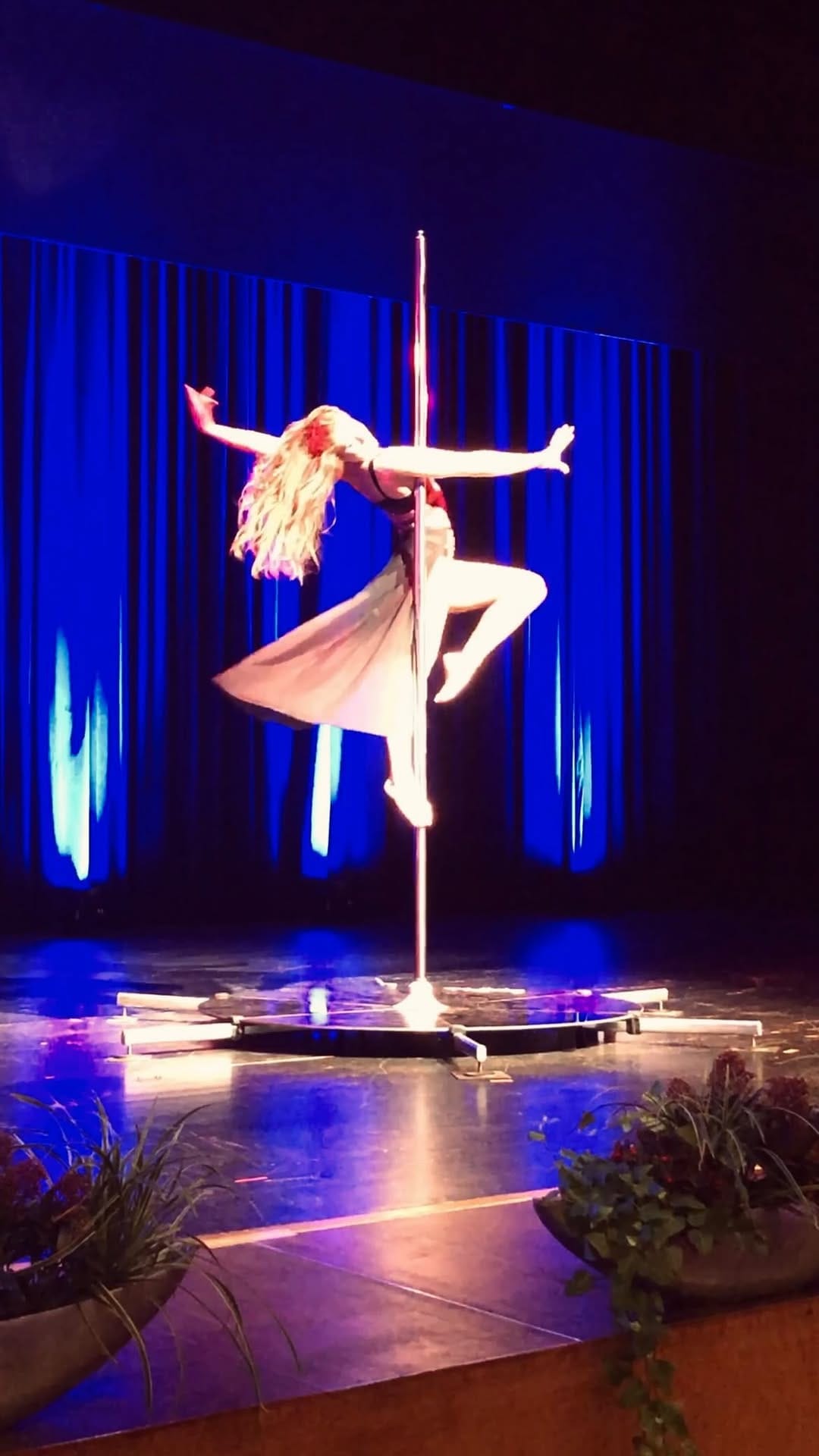 Post 9 by Sophie | POLEDANCE ♥️ on Instagram (video)