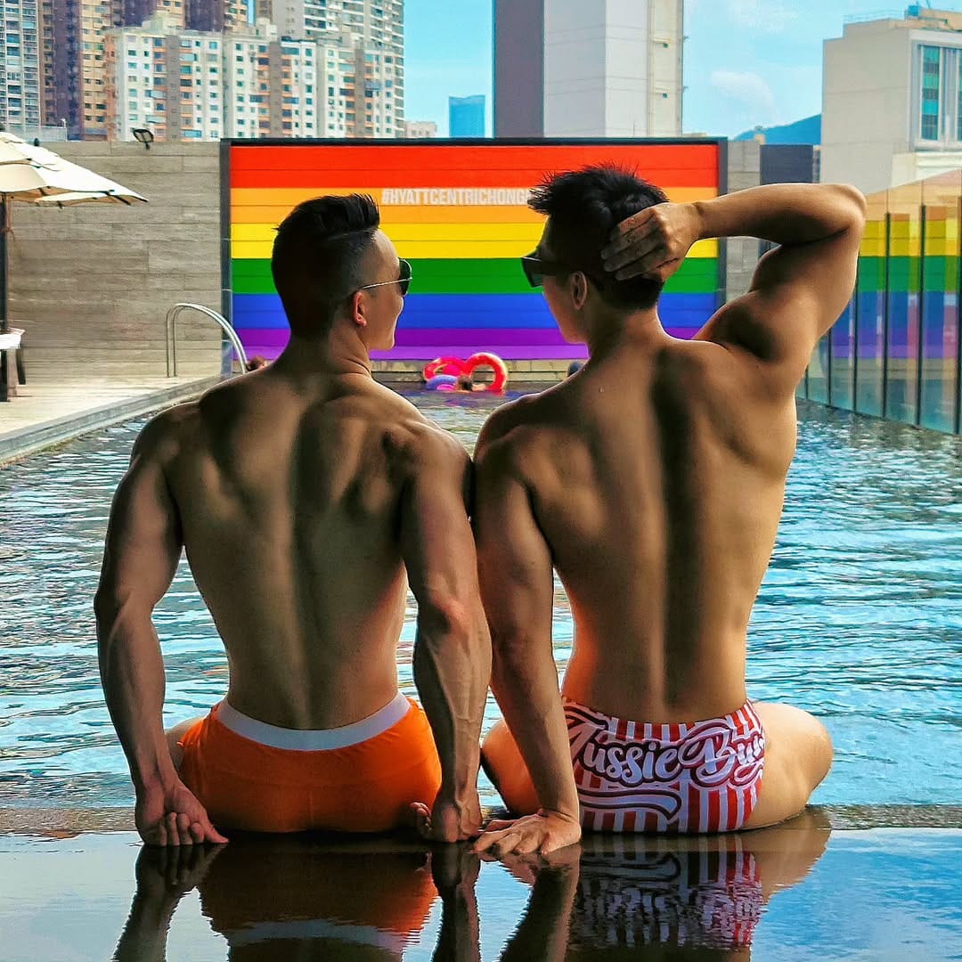 Post 10 by Jeff Tra on Instagram (image)