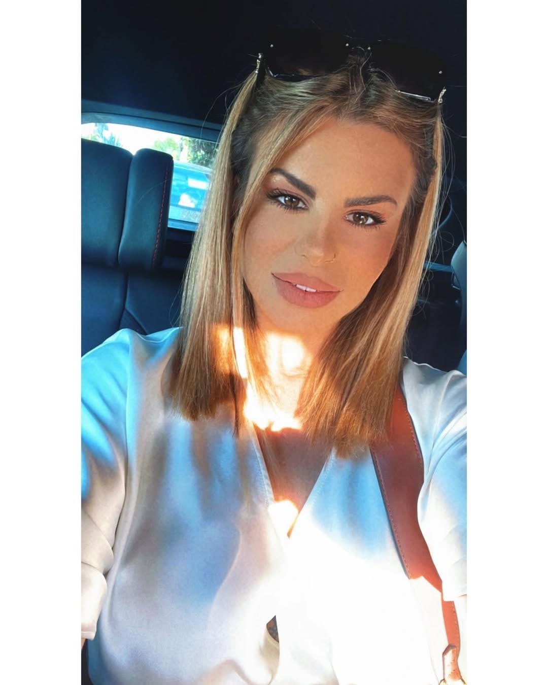 Post 7 by Angelina Angelika B on Instagram (image)
