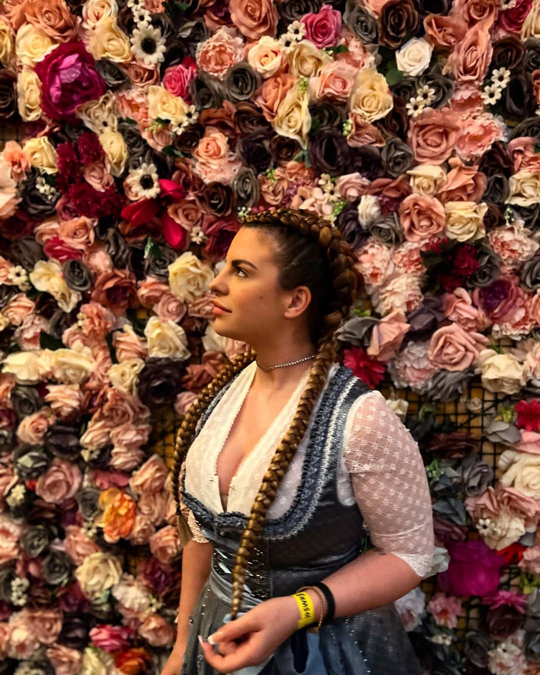 Post 6 by Angelina Angelika B on Instagram (image)
