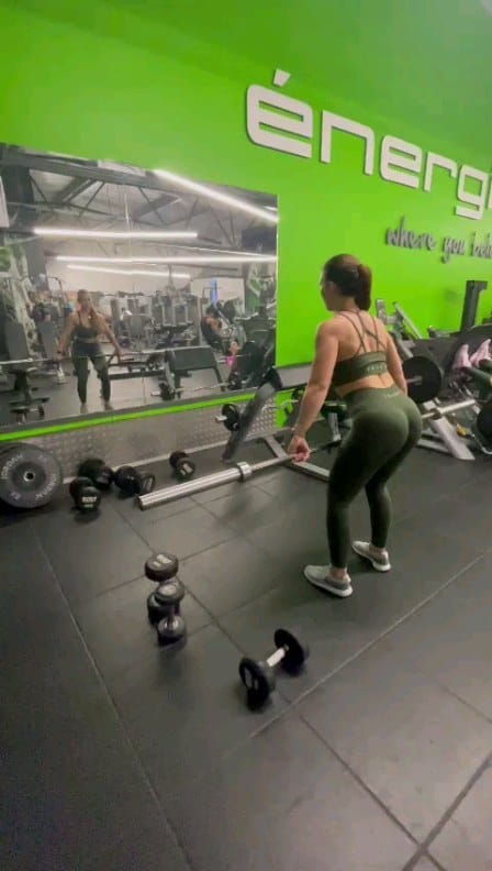 Post 7 by Debo on Instagram (video)