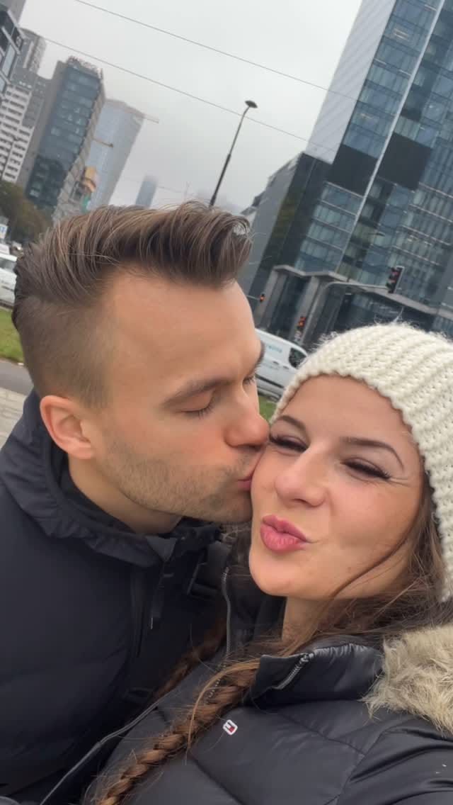 Post 4 by Debo on Instagram (video)
