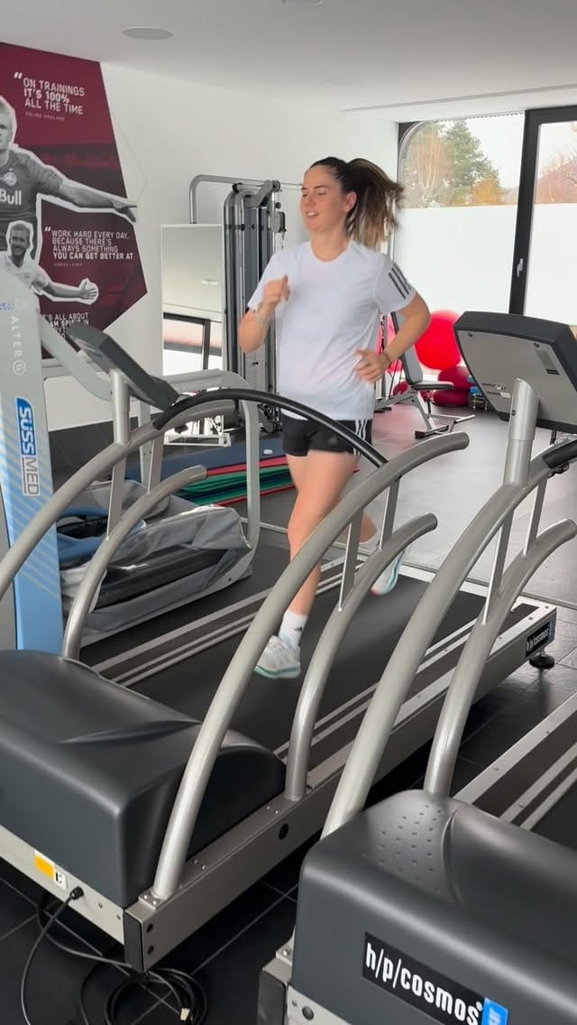 Post 2 by Sarah Zadrazil on Instagram (video)