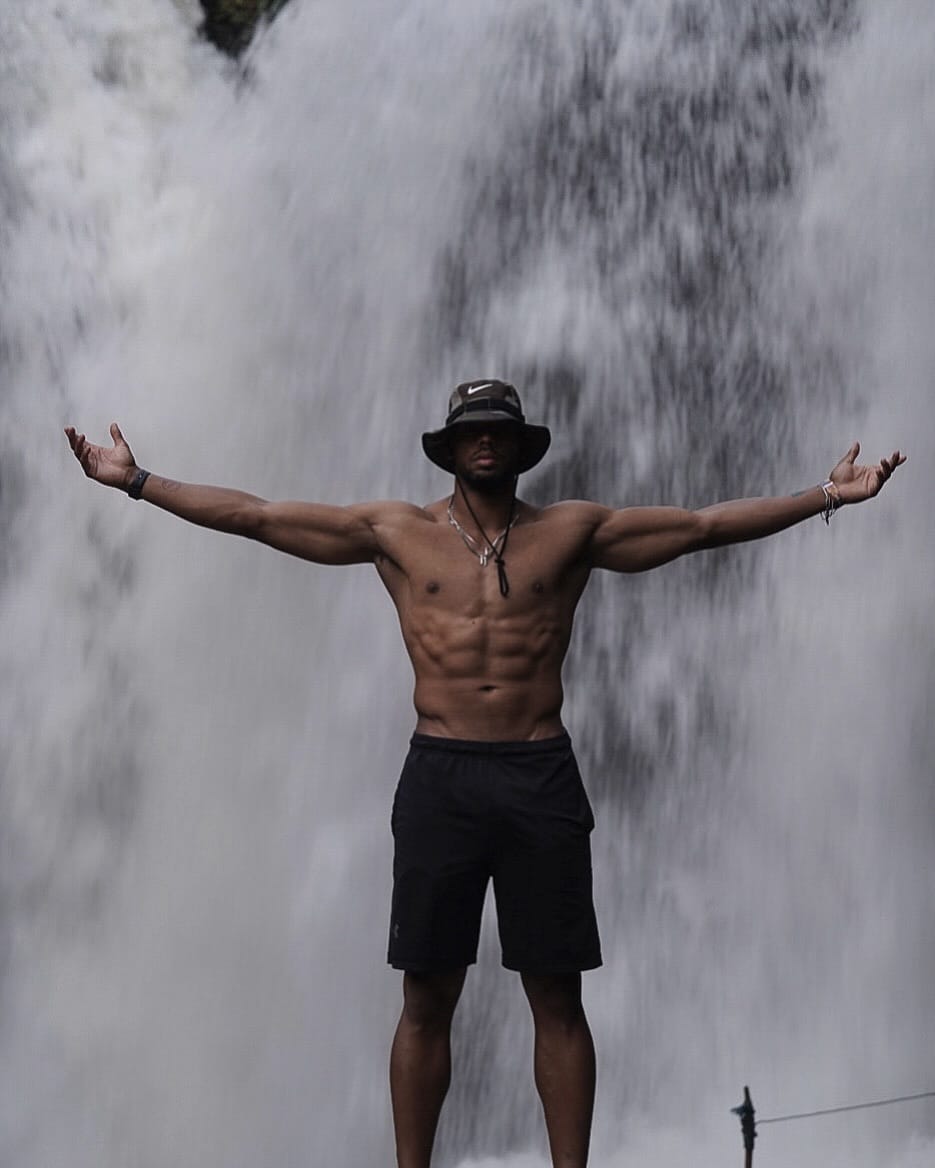 Post 6 by Nigerian Giant Jr. 🇳🇬 on Instagram (carousel)
