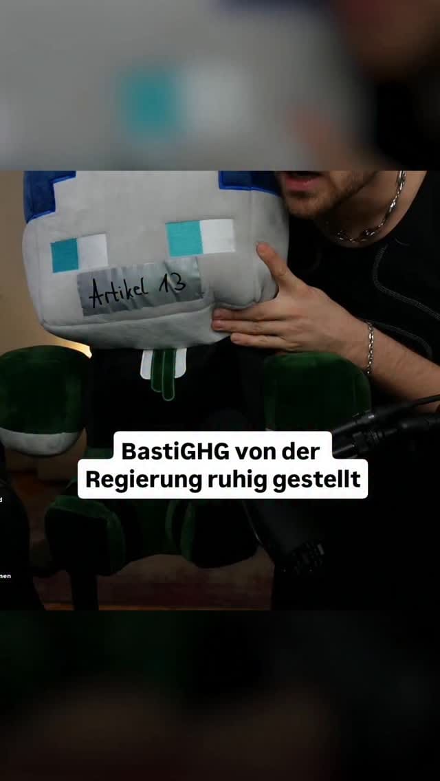Post 8 by Rewi on Instagram (video)