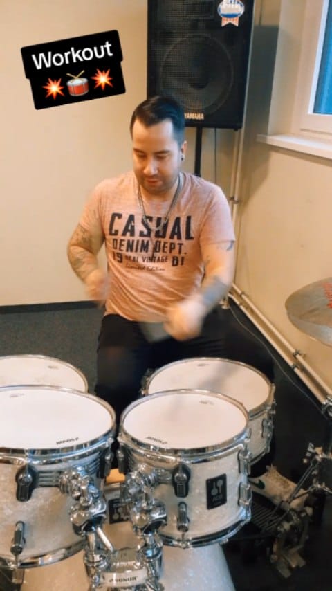 Post 3 by Felix Kerkhoff on Instagram (video)