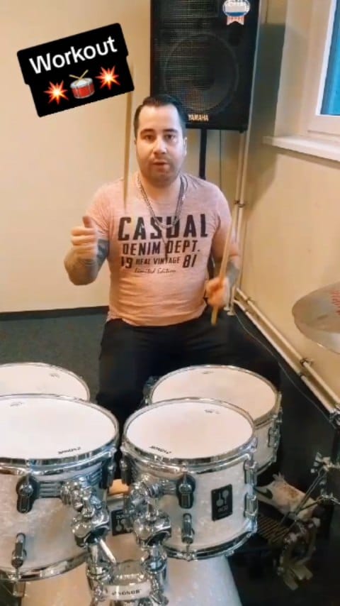 Post 2 by Felix Kerkhoff on Instagram (video)