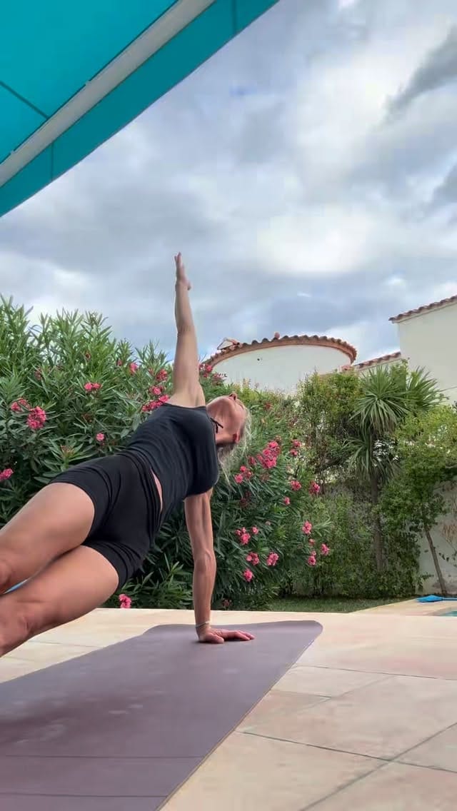 Post 5 by Rhea Harder-Vennewald on Instagram (video)