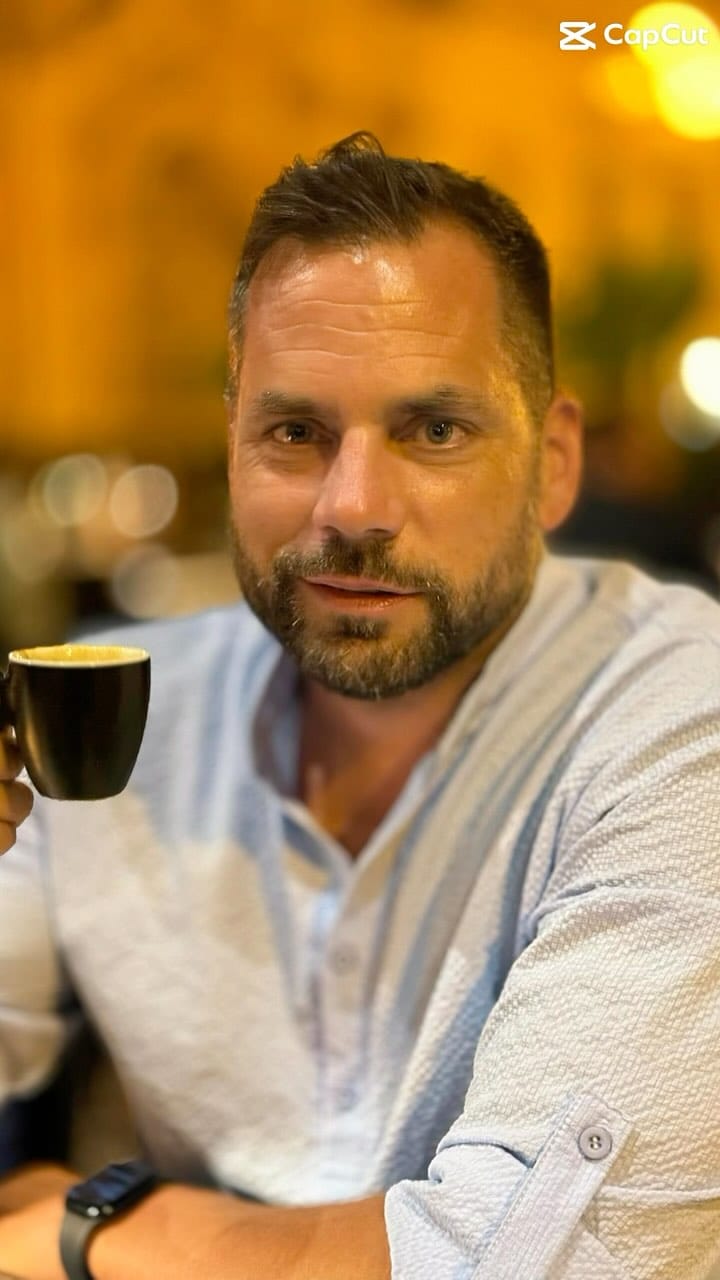 Post 6 by Thomas Huse on Instagram (video)
