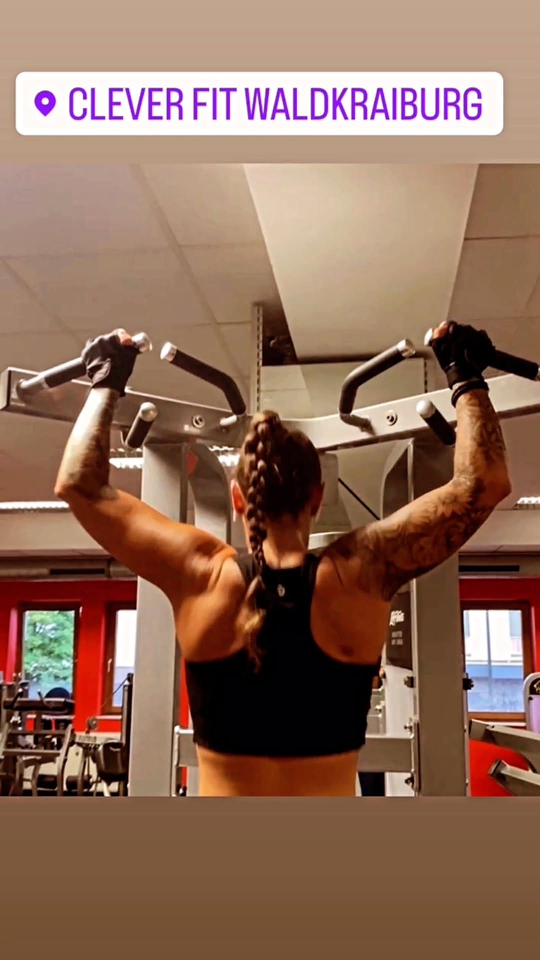 Post 5 by Ivana on Instagram (video)