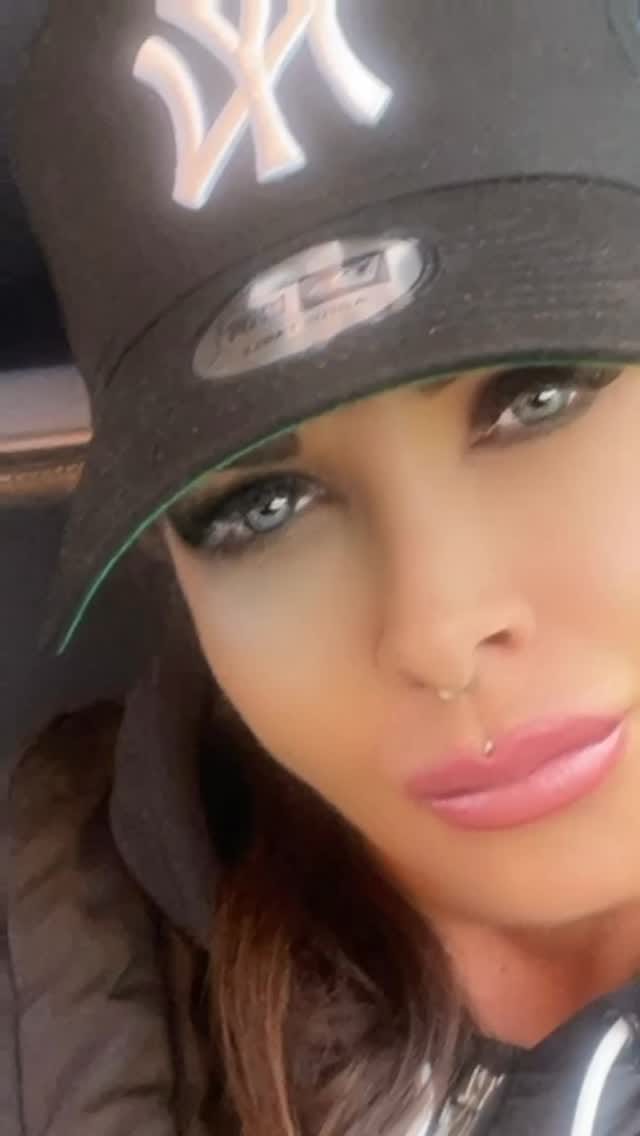 Post 1 by Ivana on Instagram (video)