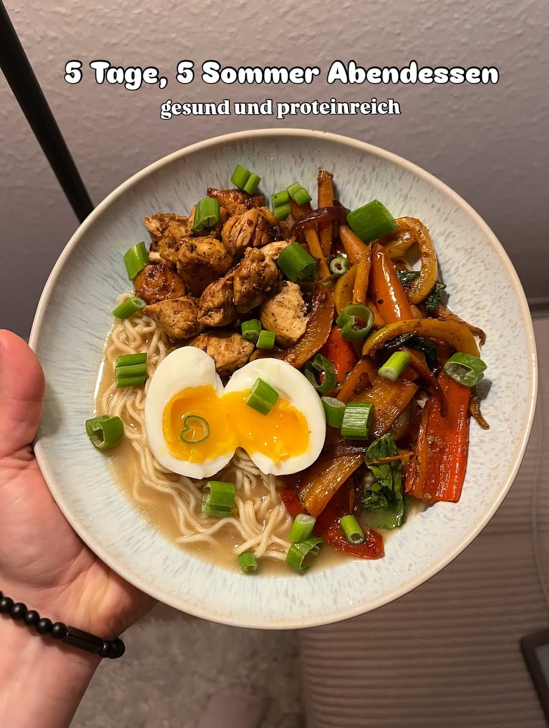 Post 9 by Gesunde Rezepte / Fitness on Instagram (carousel)