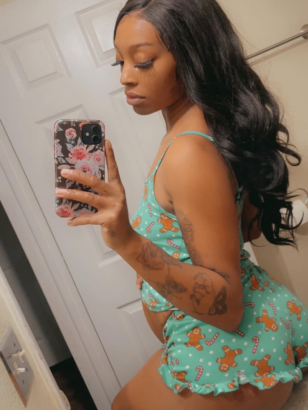 Post 7 by Synovia Owens on Instagram (image)