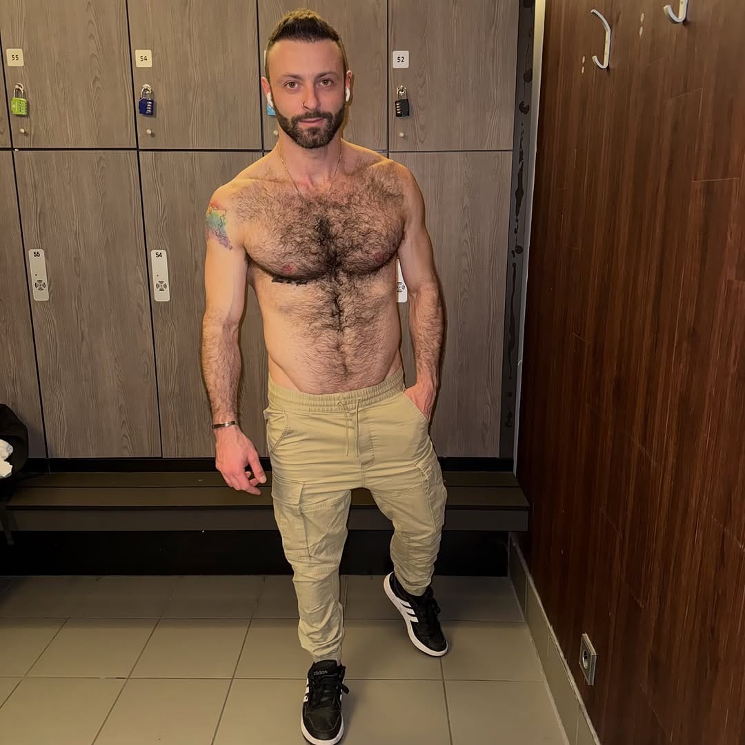 Post 8 by Gianni on Instagram (image)