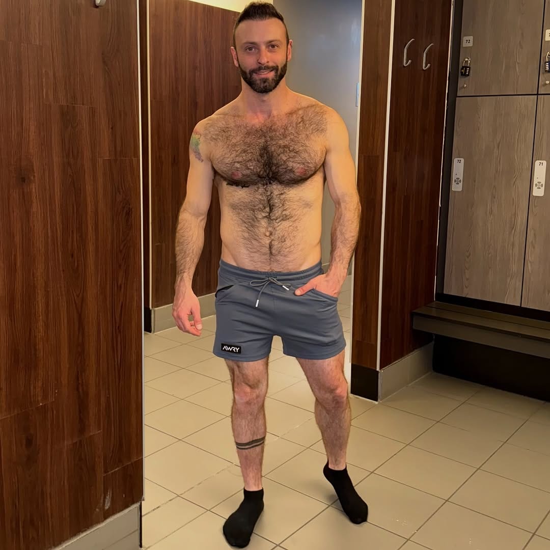 Post 6 by Gianni on Instagram (image)