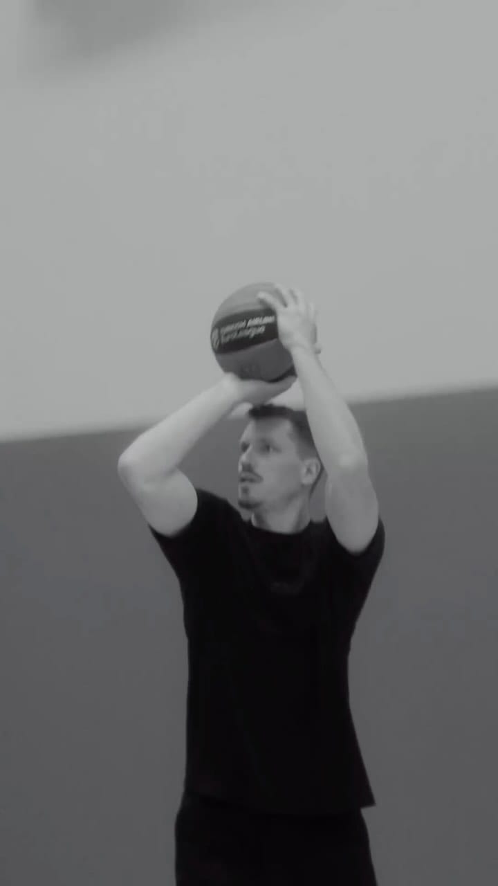 Post 5 by Andi Obst on Instagram (video)