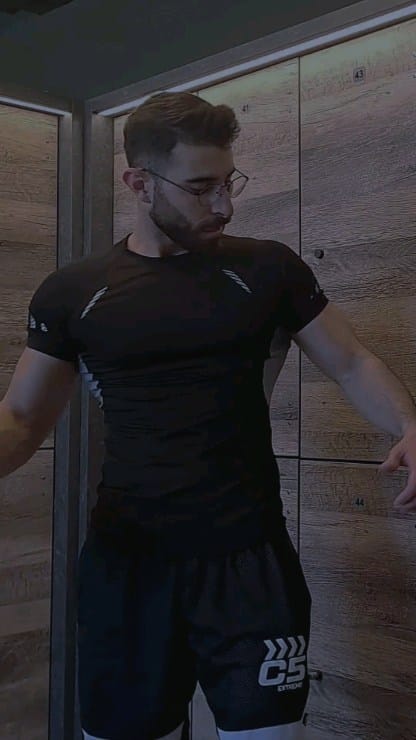 Post 5 by Aloosh👑 on Instagram (video)