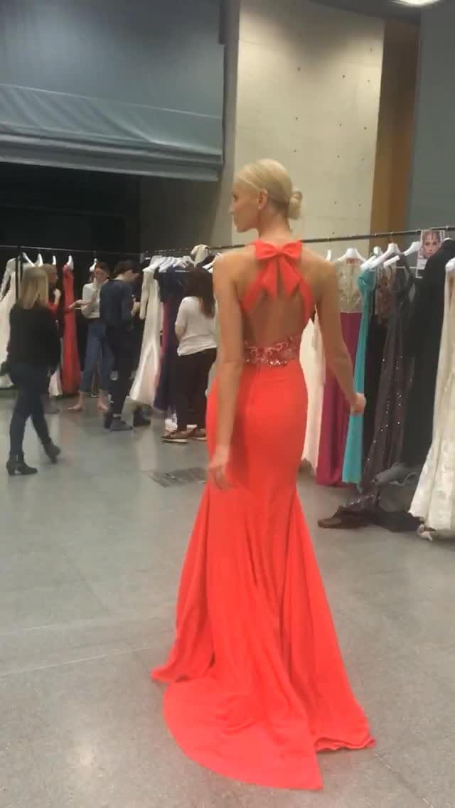 Post 6 by Anna Druzyaka on Instagram (video)
