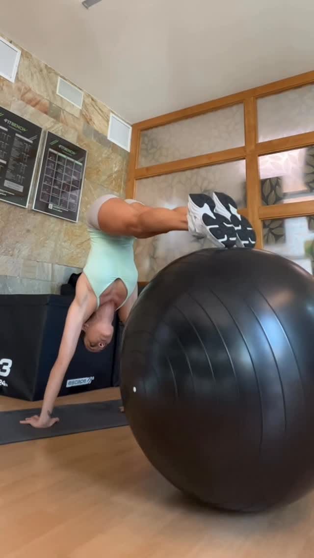 Post 5 by Stephanie Marie on Instagram (video)
