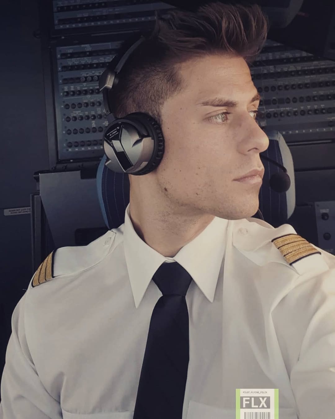 Post 10 by Ｆｅｌｉｘ ✈ | Pilot on Instagram (image)