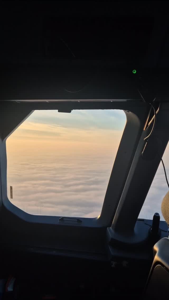 Post 5 by Ｆｅｌｉｘ ✈ | Pilot on Instagram (video)