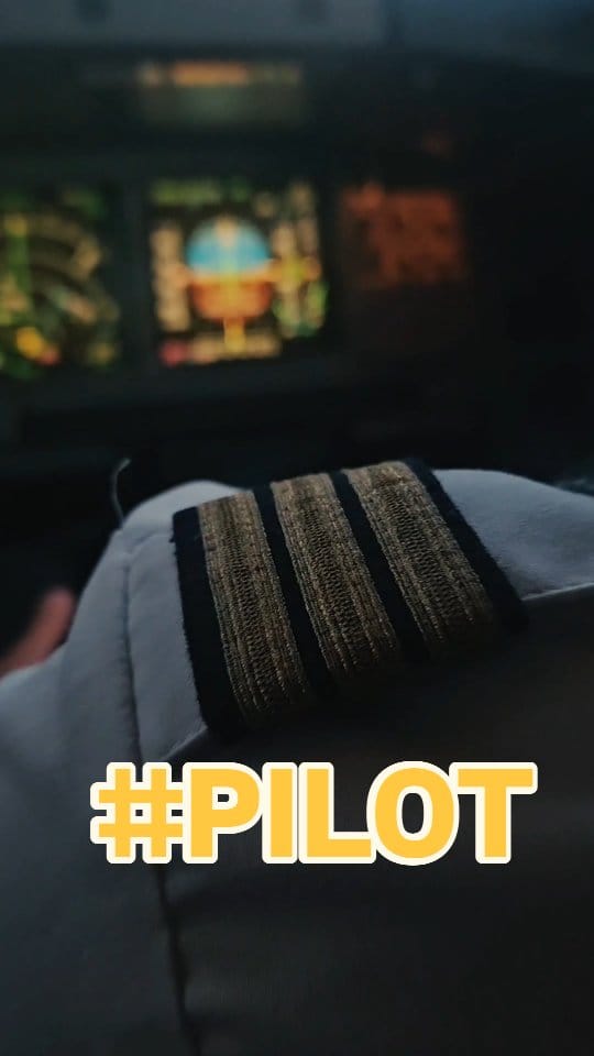 Post 8 by Ｆｅｌｉｘ ✈ | Pilot on Instagram (video)