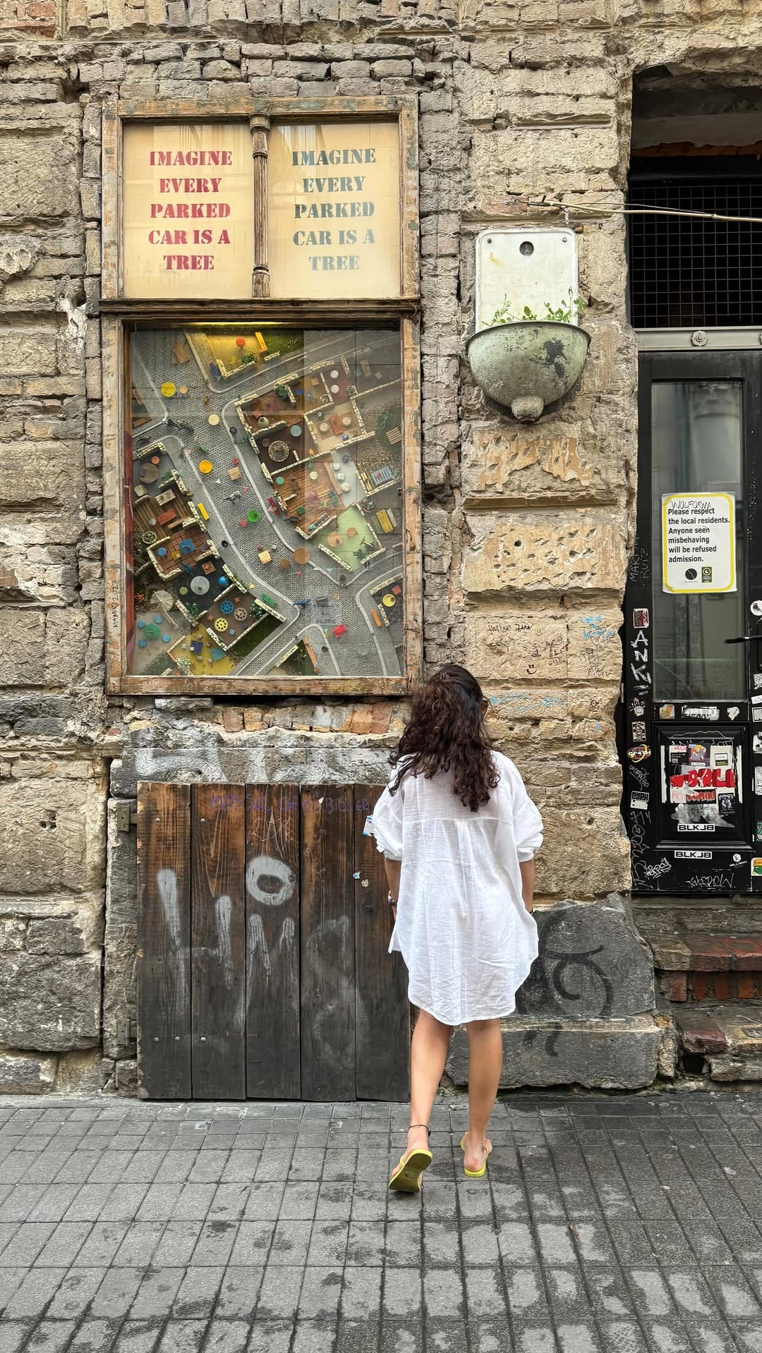 Post 10 by Ms. Lilliputian 🧿 on Instagram (video)