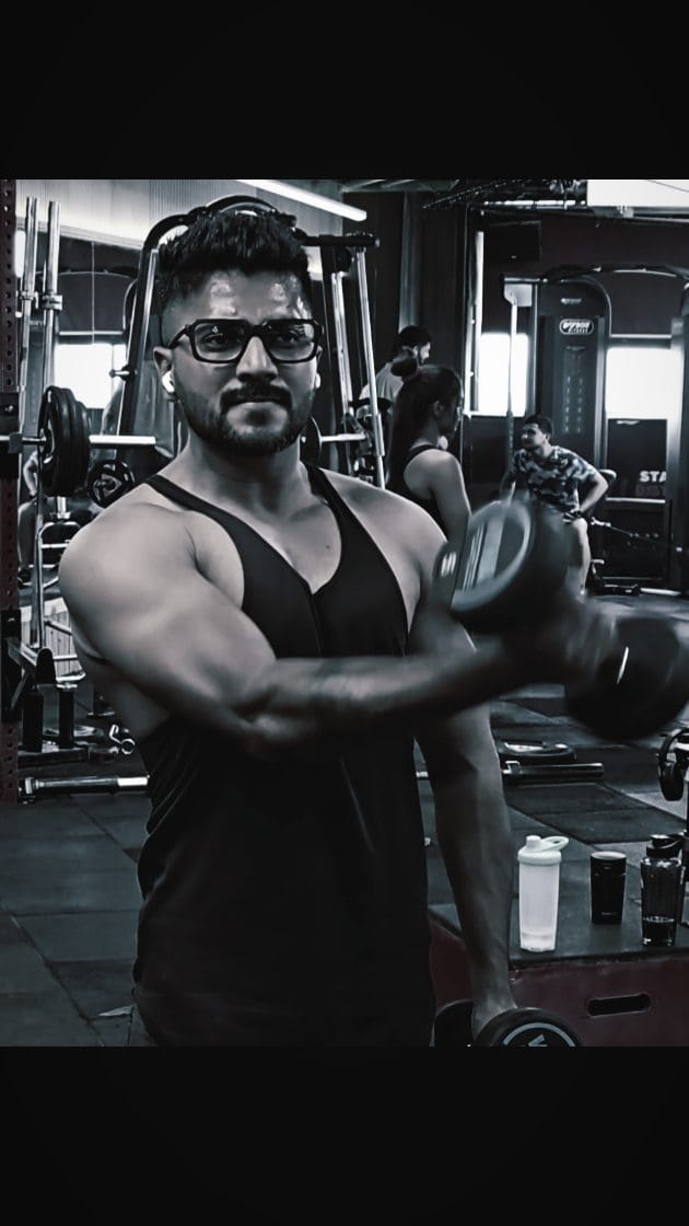 Post 6 by Rishabh Bhardwaj on Instagram (video)