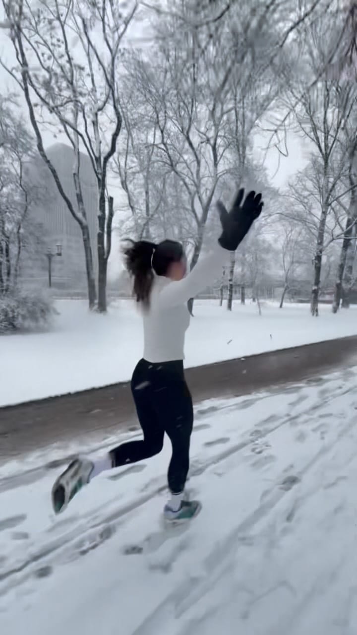 Post 7 by Carolin Brandes on Instagram (video)